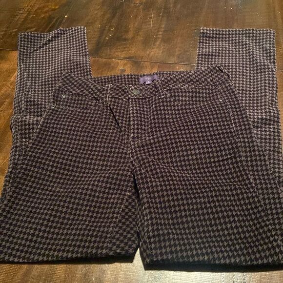 NYDJ Pants - NYDJ Corduroy houndstooth Skinny Pants
Women's 2 Gray Lift Tuck technology